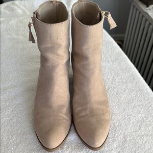 OLD NAVY ANKLE BOOTIES SIZE 9.5